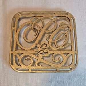 Avon 1988 President's Club Holiday Gift Brass Plated Trivet Decor Christmas‎